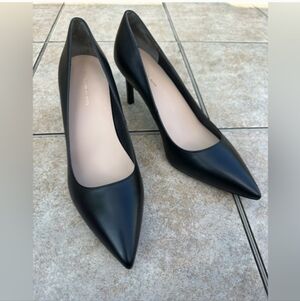 Stuart Weitzman Black Pointed Toe Heels